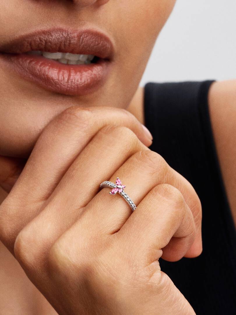 Anello Pandora Farfalla Luminosa Rosa in Argento Sterling 925