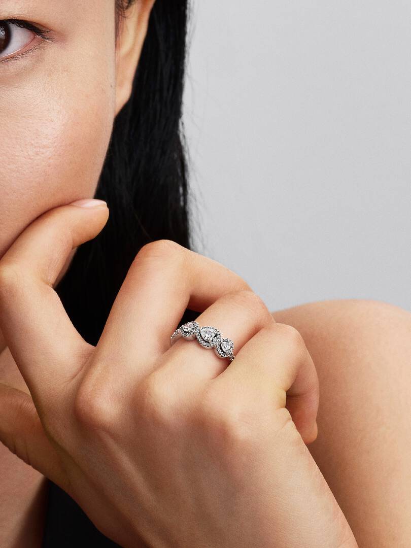 Anello Pandora Tre Cuori in Argento Sterling 925 con zirconia cubica trasparente