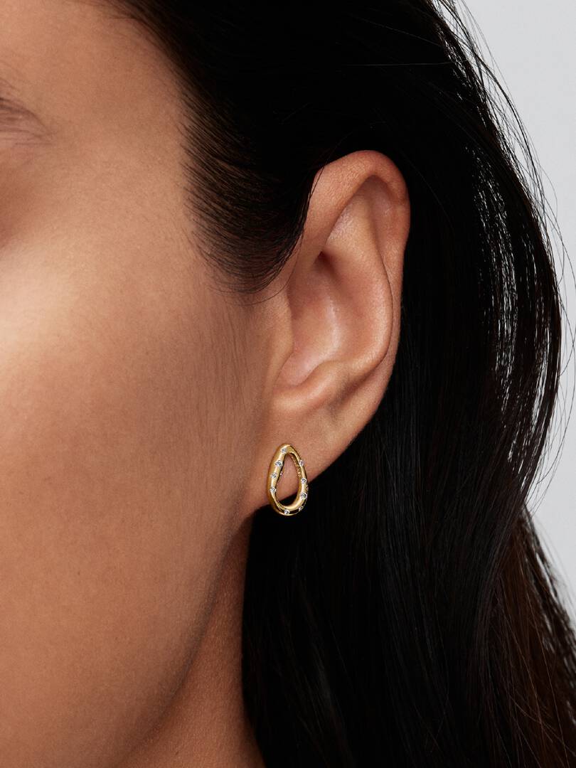 Orecchini Pandora Ovale Linea Sinuosa con Pietre Luminose Esclusiva lega metallica rifinita in Oro