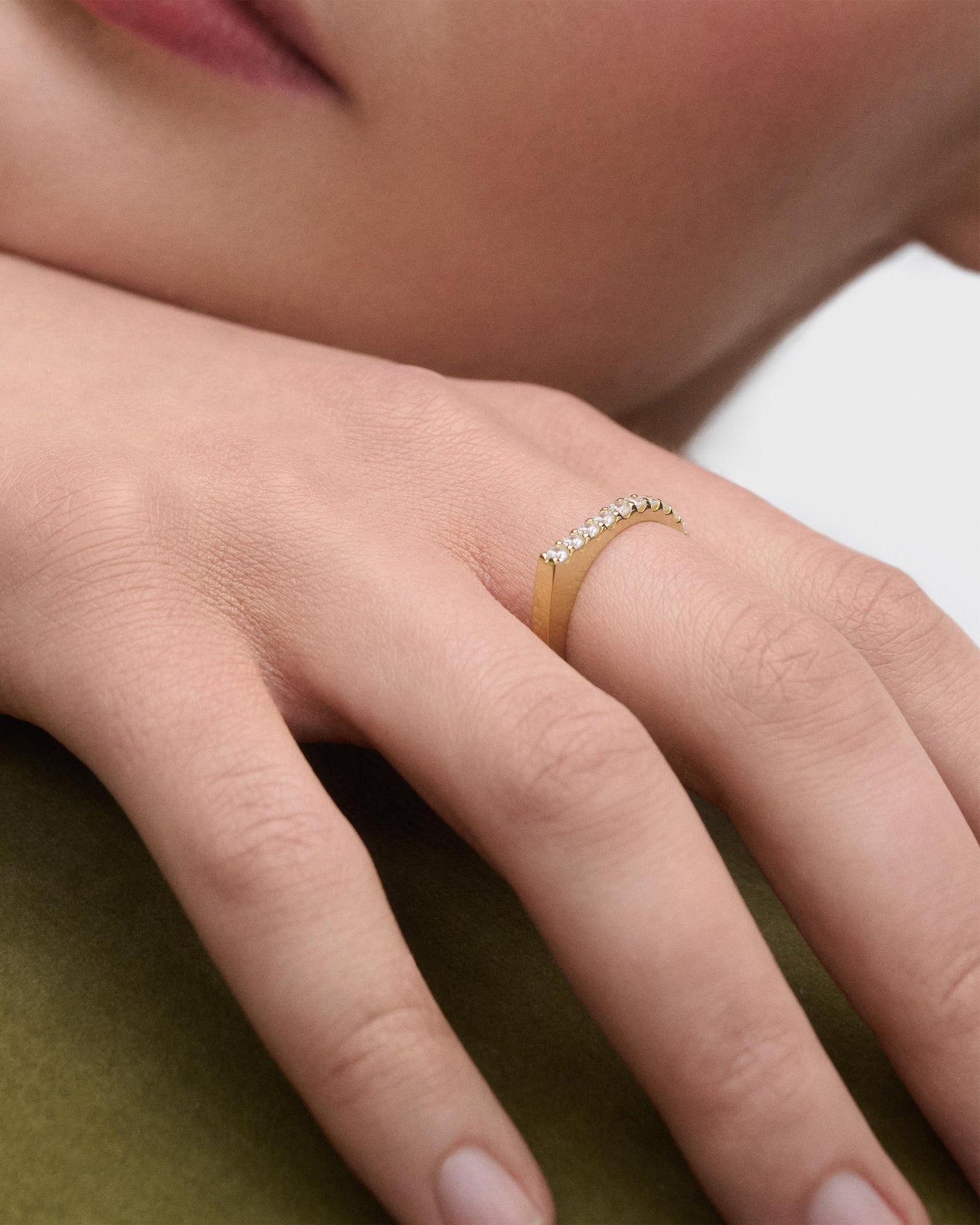 Anello da donna Gloss con zirconi bianchi PDPAOLA