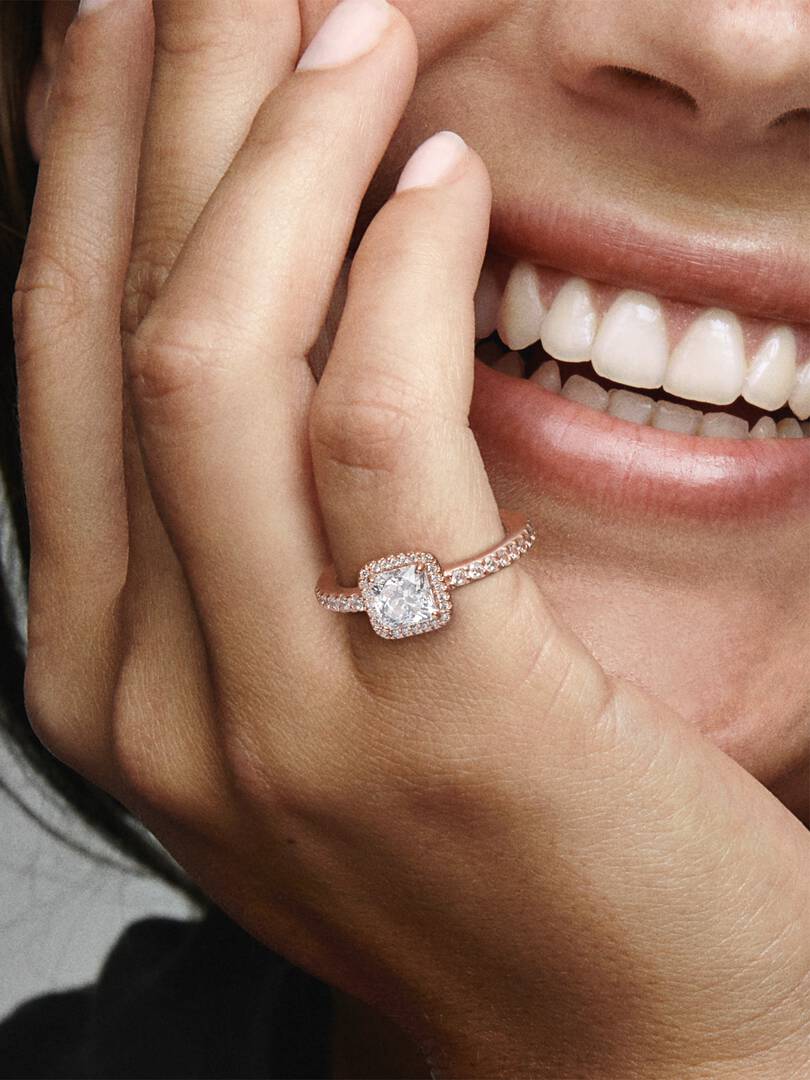 Anello Pandora Punto Luce Quadrato in Lega Metallica con Finitura Oro Rosa
