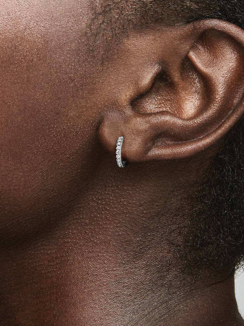 Pandora Cerchi Piccoli Pavè in Argento Sterling 925 Finitura luminosa e raffinata dell'Argento Sterling 925