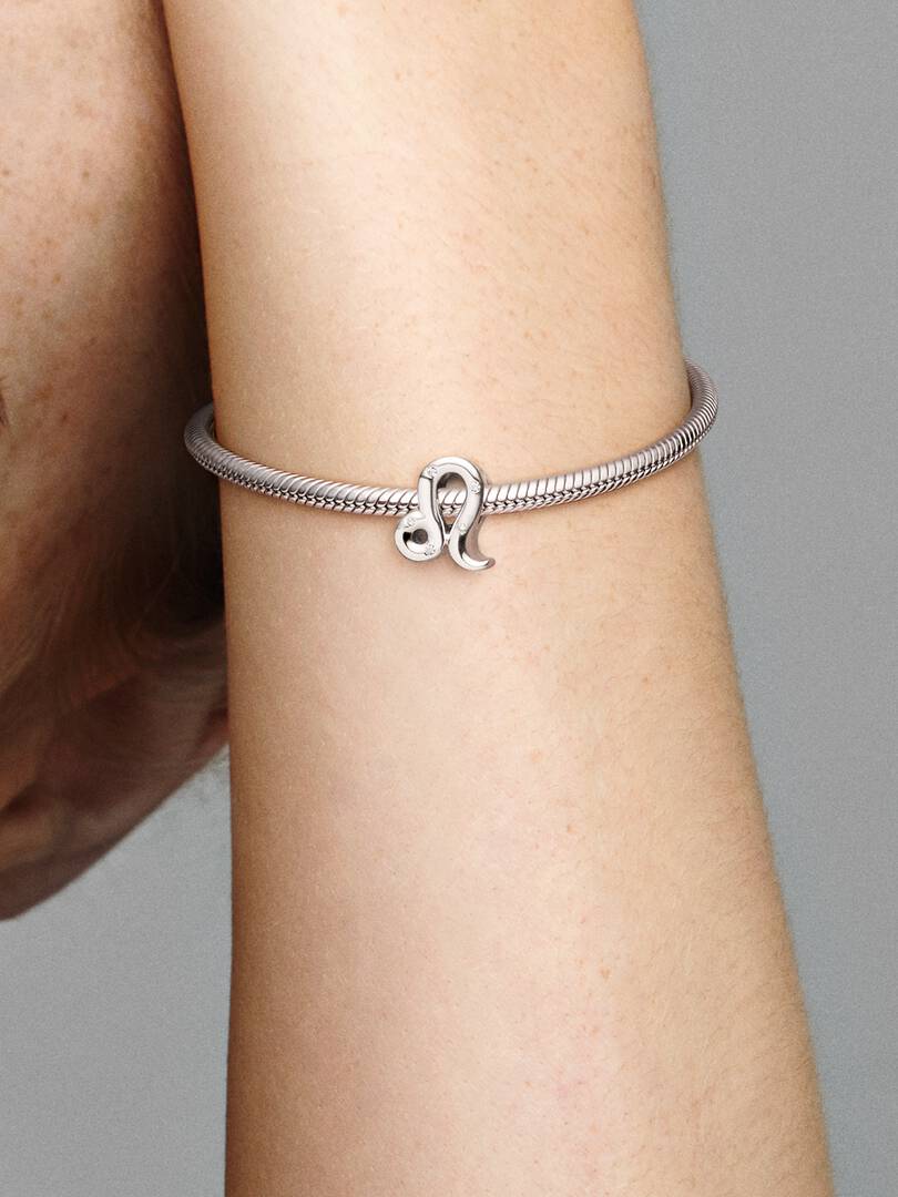Charm Leone Pandora in argento sterling con zirconia