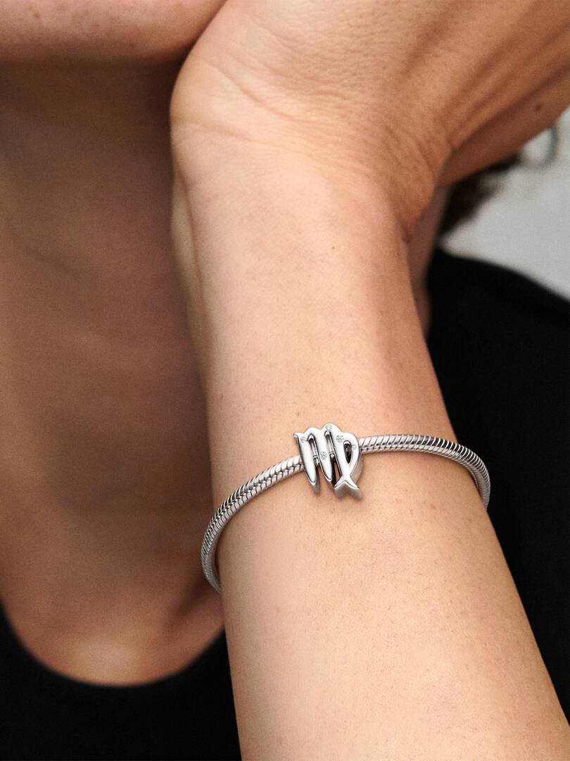 Charm Segno Vergine Pandora Moments in Argento Sterling 925