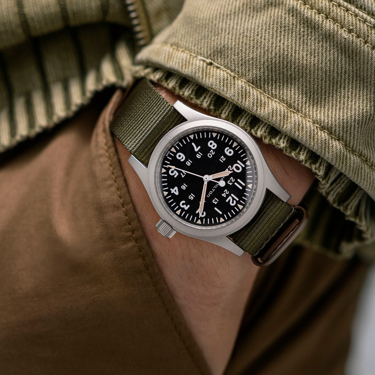 Orologio Hamilton 38mm In Acciaio Opaco Quadrante Scuro Con Luce