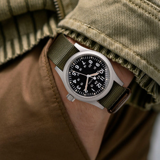 Orologio Hamilton 38mm In Acciaio Opaco Quadrante Scuro Con Luce